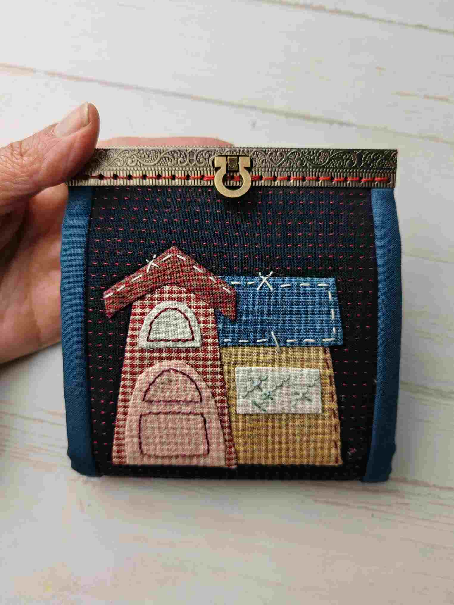 Monedero de dos bolsillos con cremallera y boquilla de cofre de 11,5cms colección el retiro